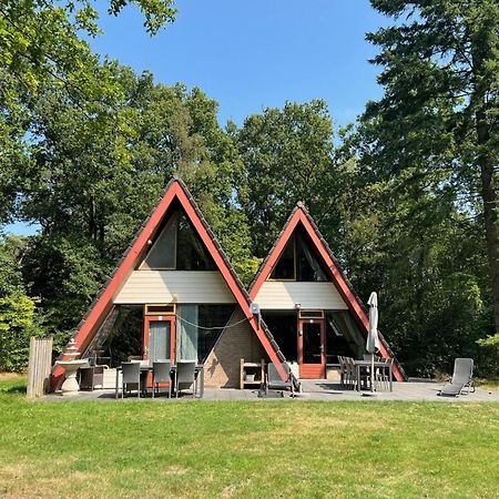 Lovely Holiday Home In Limburg Amid Lush Forest Stramproy ภายนอก รูปภาพ