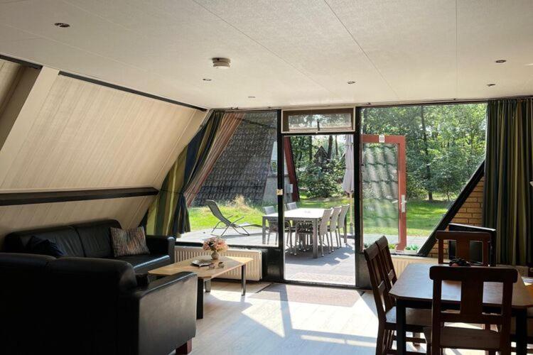 Lovely Holiday Home In Limburg Amid Lush Forest Stramproy ภายนอก รูปภาพ